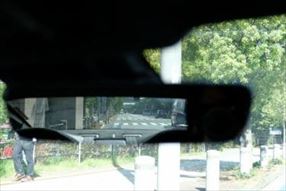 自動車でバックする時の注意点
