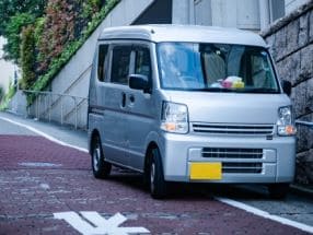 宅配軽バンのバッテリー上がり