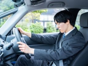 運転時の眠気と疲労対策について