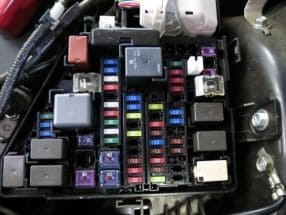 バッテリー上がりとヒューズ切れ